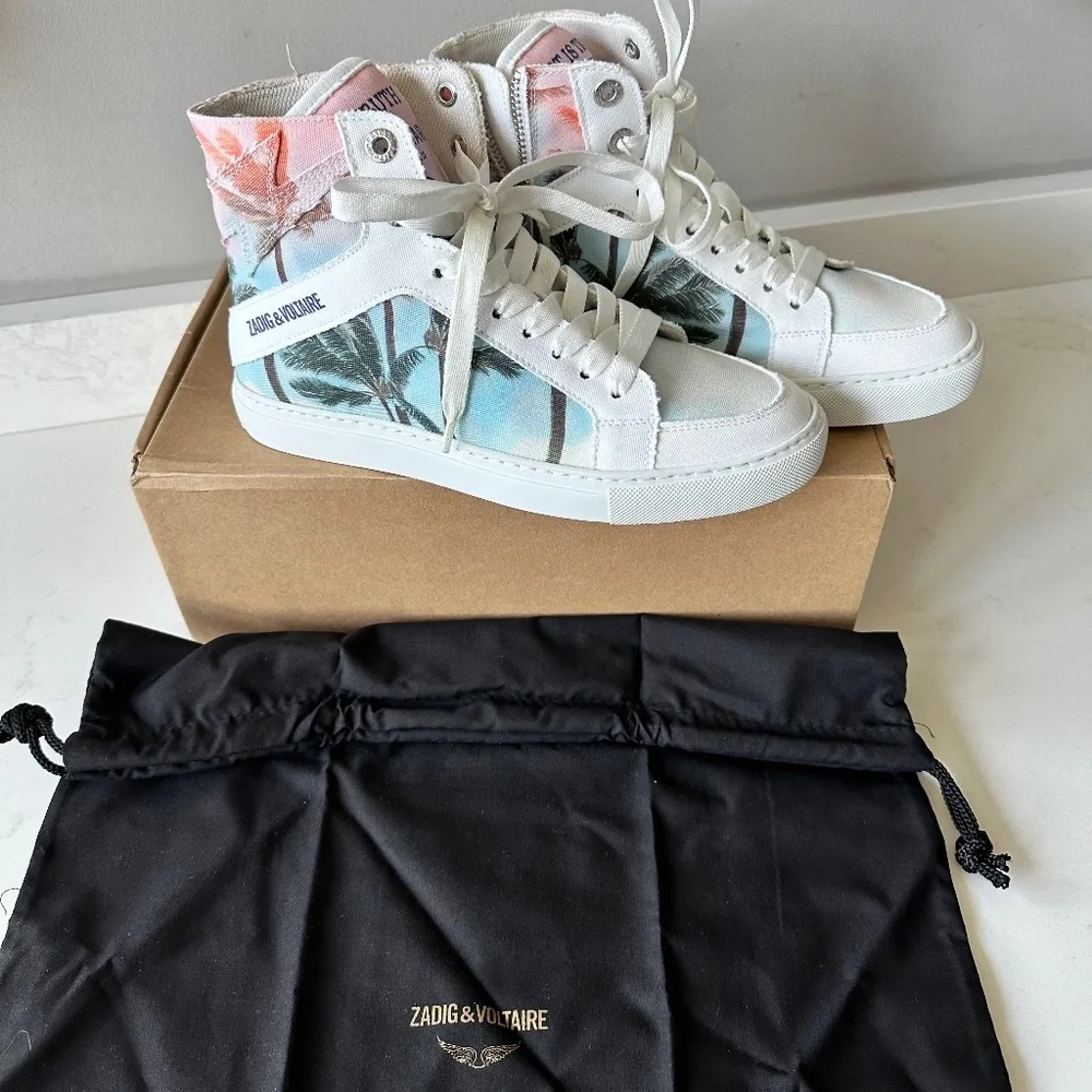 Zadig & Voltaire entry portugal lightning